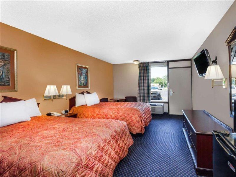 Days Inn By Wyndham Martin Buitenkant foto