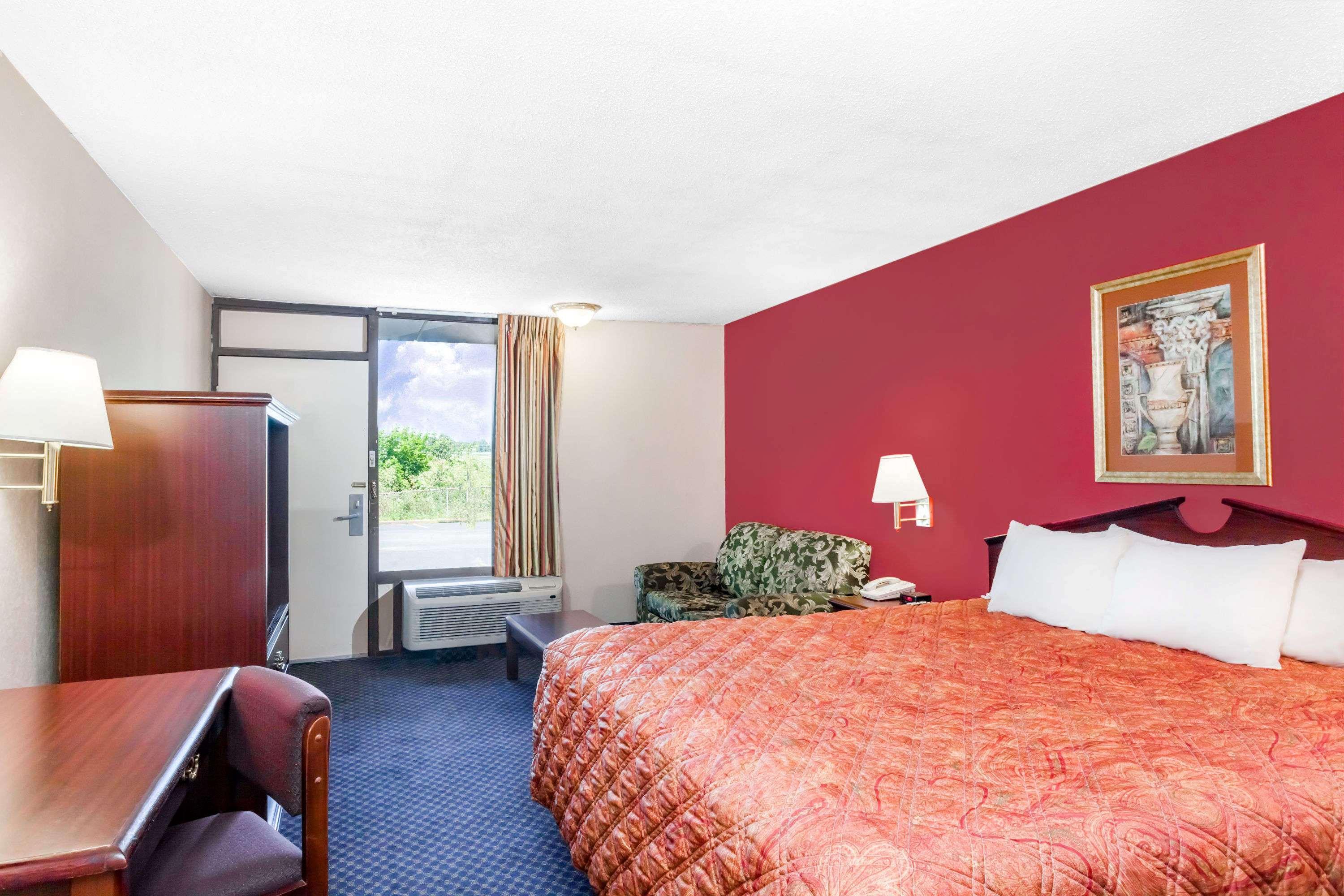 Days Inn By Wyndham Martin Buitenkant foto